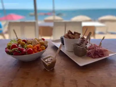 SNACK BAR